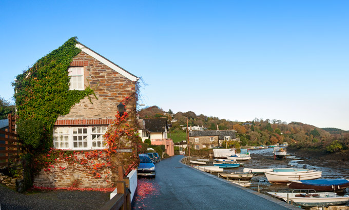 A view of the outside of the Boathouse